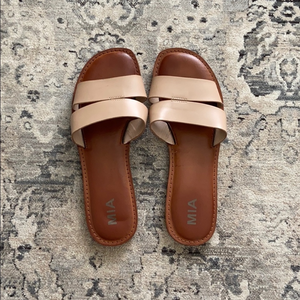 MIA Tan Slides